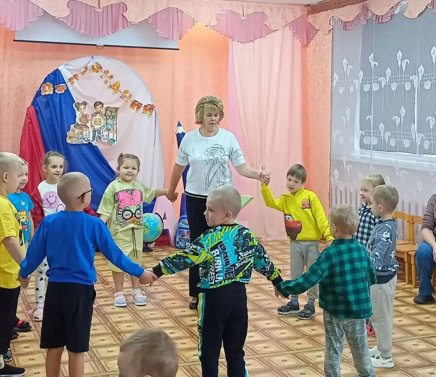 ДЕНЬ ЗНАНИЙ: ПРАЗДНИК РАДОСТИ И НОВЫХ ОТКРЫТИЙ
