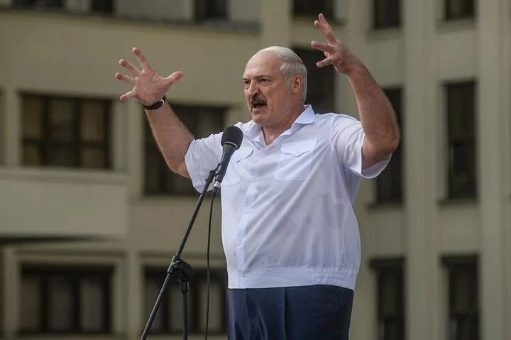 ⚡️Граница Беларуси с Украиной «пылает как никогда», её надо защищать в усиленном режиме, — Лукашенко