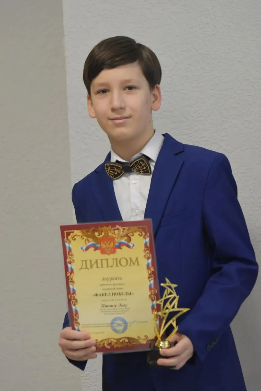 ✨Сегодня в рубрике #ВзлетнаяПолоса  расскажем о наших юных вокалистах.  🔥На ежегодном  Лискинском ра