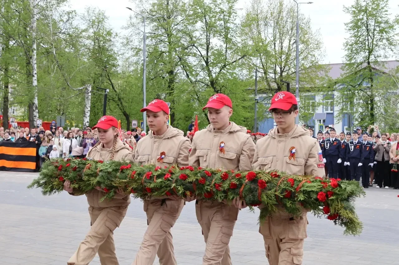 🕯 Ступинцы возложили цветы к мемориалам   В День 81-й годовщины Победы в Великой Отечественной войне