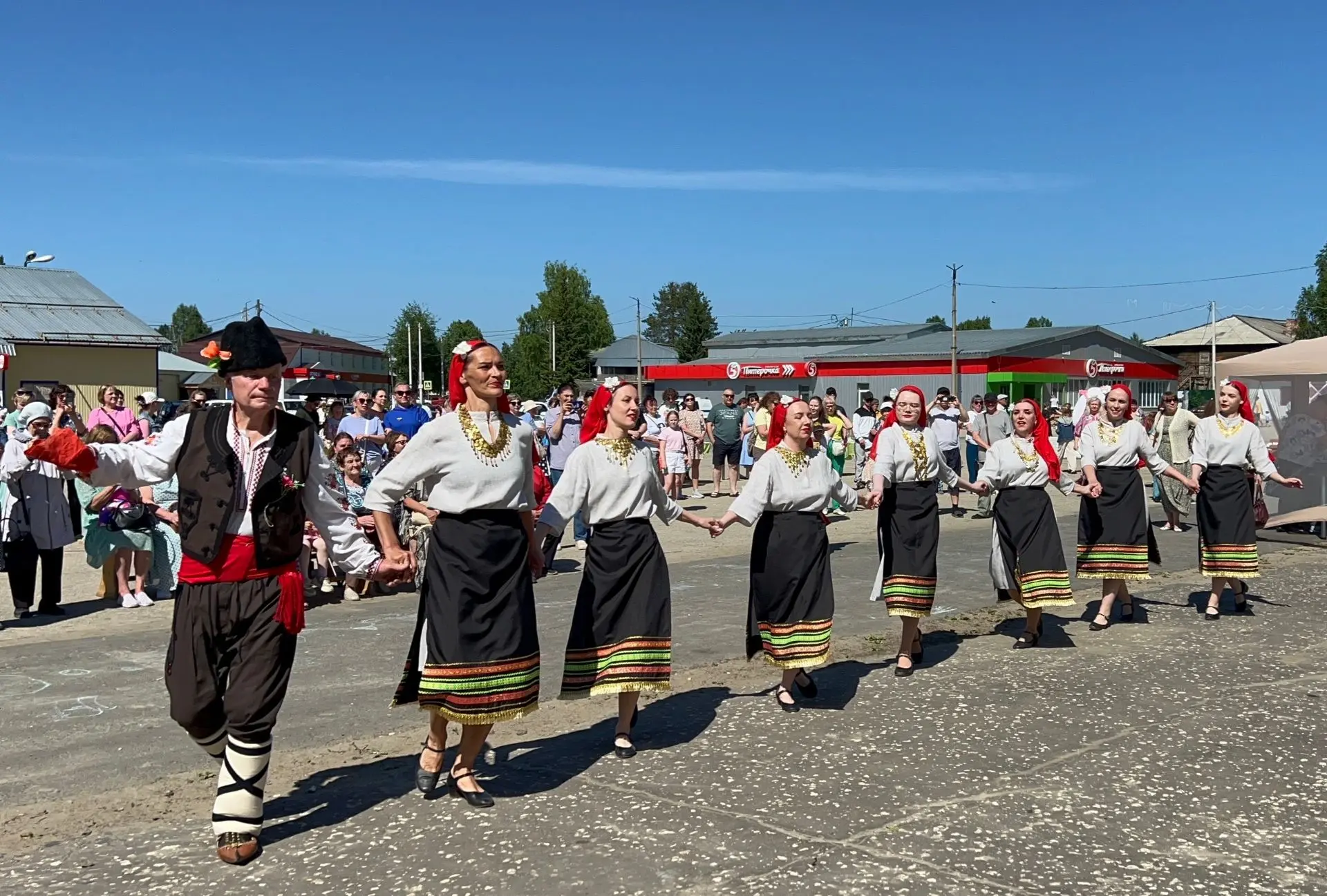 🇷🇺 МЫ ЛЮБИМ ТЕБЯ, УСОГОРСК! 🎉 
 
Друзья, эти выходные выдались по-настоящему праздничными и душев