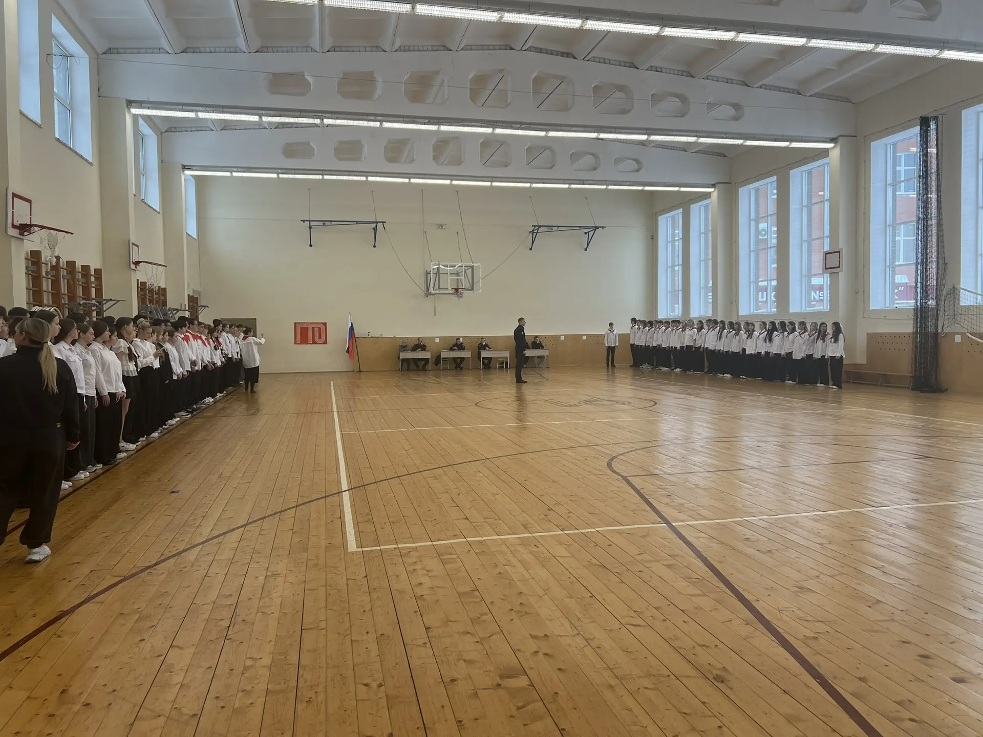 🇷🇺 Смотр строя и песни!  В единстве наша сила! 🇷🇺  Сегодня, 19 февраля, в нашем Центре образования п