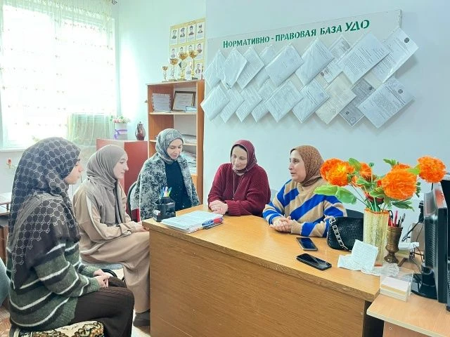 Методистом была проведена плановая беседа с педагогами по вопросам: