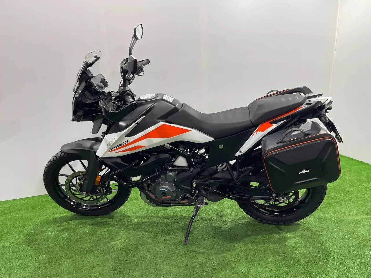 KTM 390 ADVENTURE в наличии во Владивостоке  Характеристики:  - 2020 год - объем 390 см3 - Аукцион J