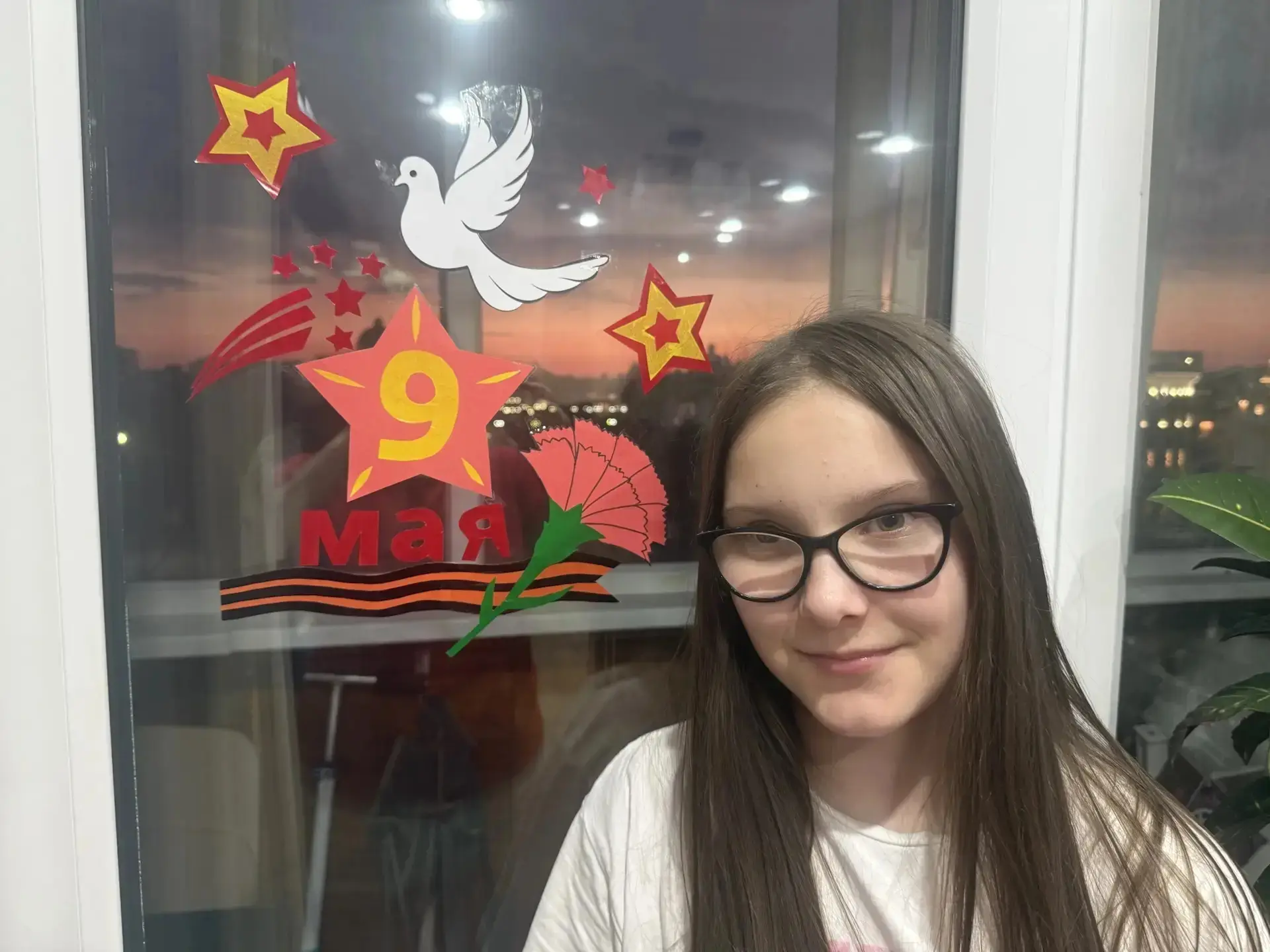 🇷🇺 Эстафета памяти продолжается! Ученики 3 «А» класса присоединились к общероссийской акции «Окна 