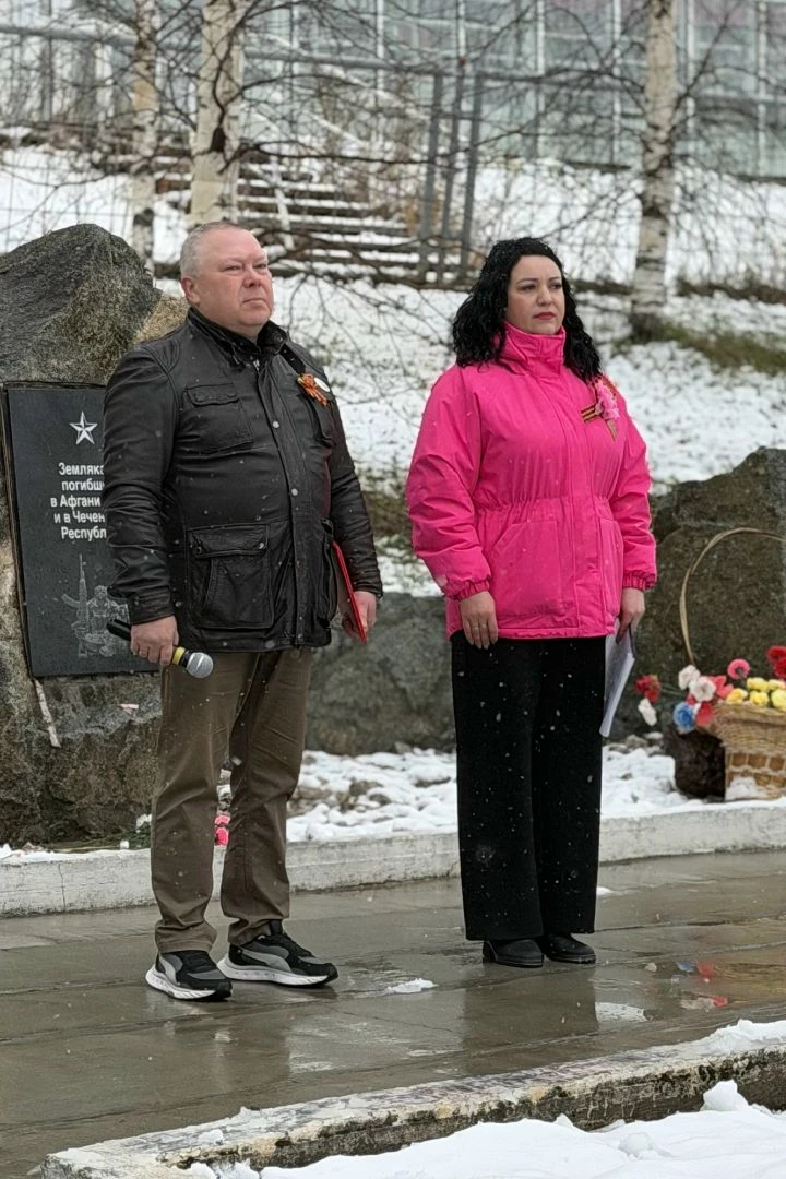 9 мая на Аллее Памяти посёлка Черёмухово собрались жители и гости посёлка, чтобы почтит...