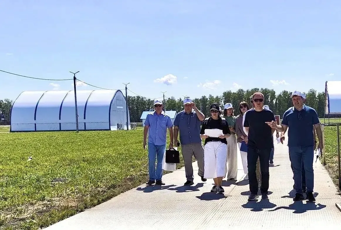Губернатор края Виктор Томенко провёл рабочее совещание по подготовке Всероссийского Дн...