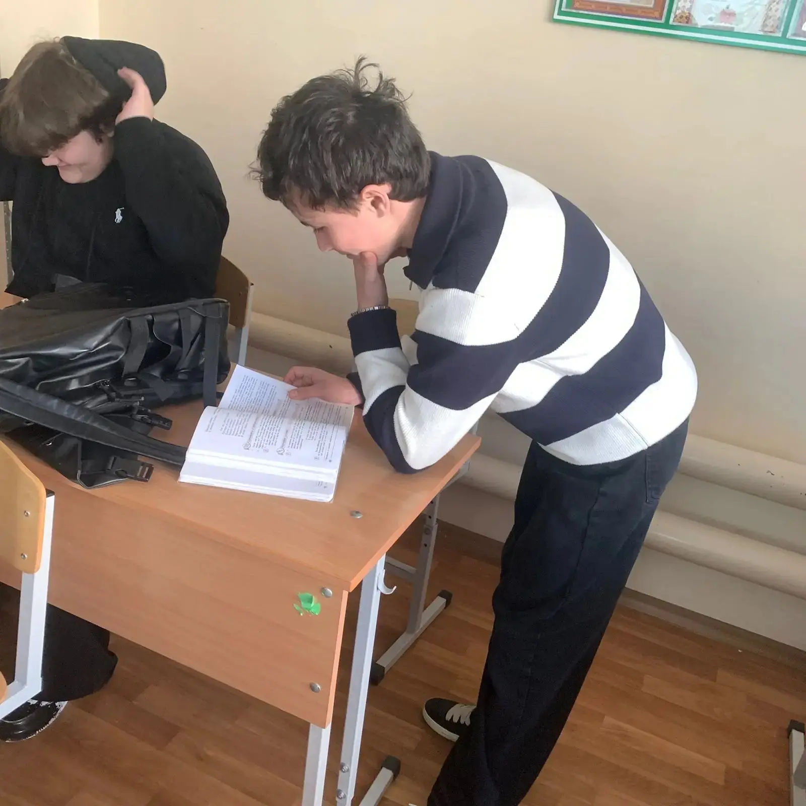 📚НЕДЕЛЯ СЛОВЕСНОСТИ📚  📸📸В рамках "Недели Словесности" в нашей школе проходил конкурс "Пойман за чтен