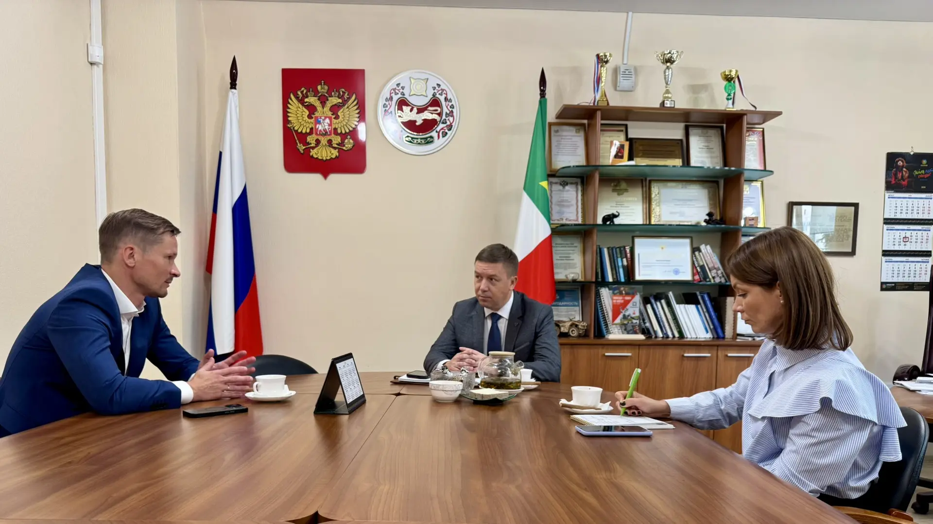 🤝 В Министерстве имущественных и земельных отношений Республики Хакасия прошла рабочая...