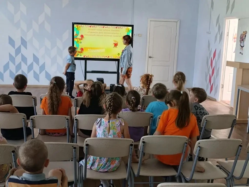 🎉 День русского языка в нашем пришкольном лагере! 🎉

Сегодня, 6 июня, мы отмечаем День русского яз