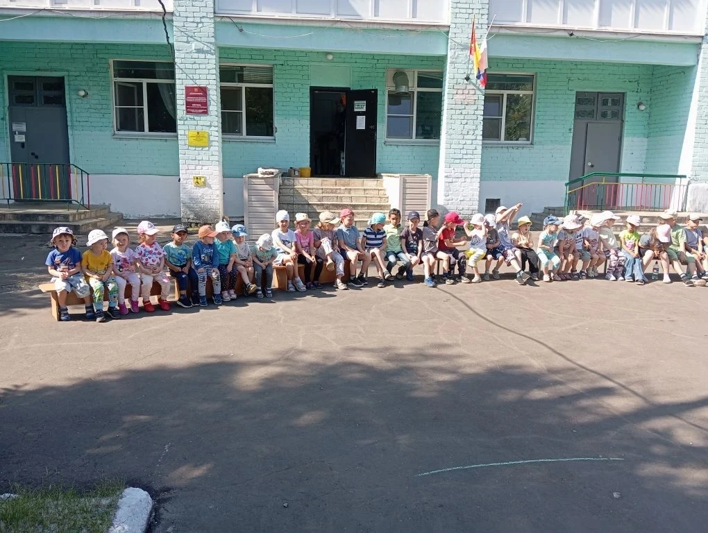 День России в нашем детском саду! 🇷🇺

Сегодня у нас прошло замечательное тематическое занятие, пос