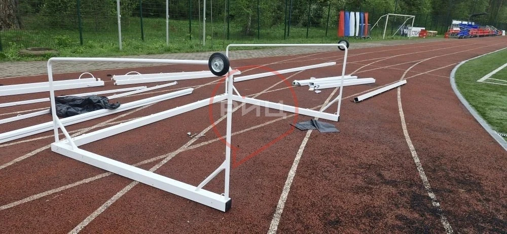 Боровская «Звезда» обзавелась новыми воротами. Их установили на стадионе Парамонова.  Главное преиму