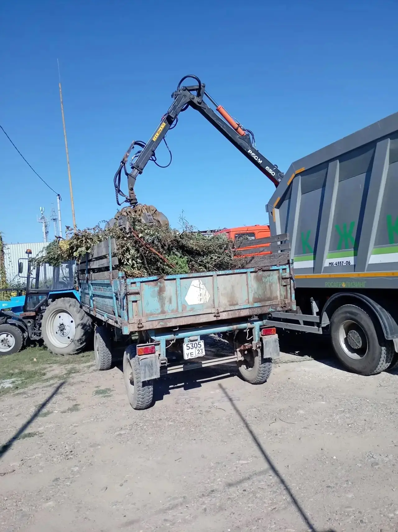 В Апшеронске продолжаются работы по благоустройству