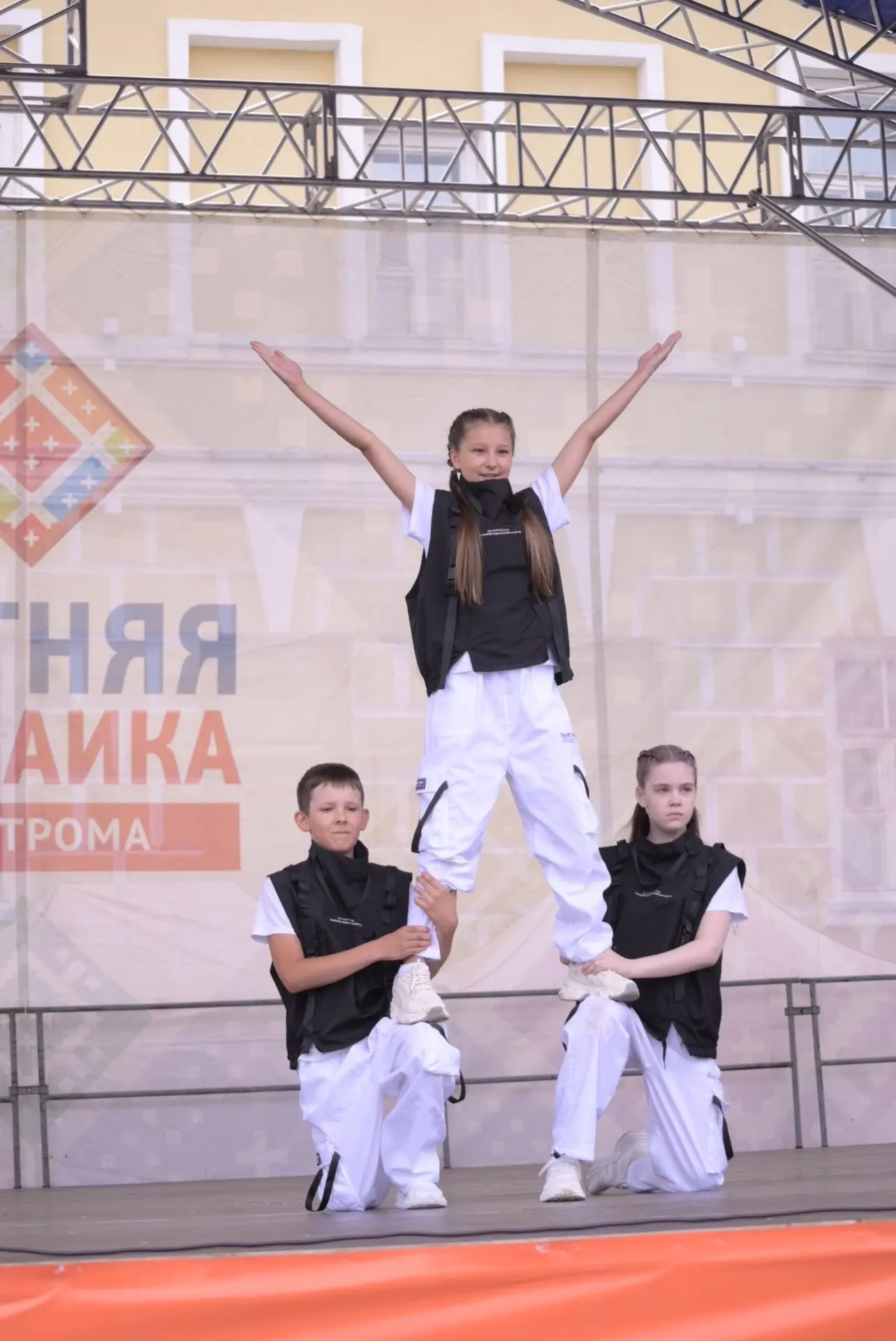 «ТТ в городе»: Сусанинская площадь танцевала вместе с нами