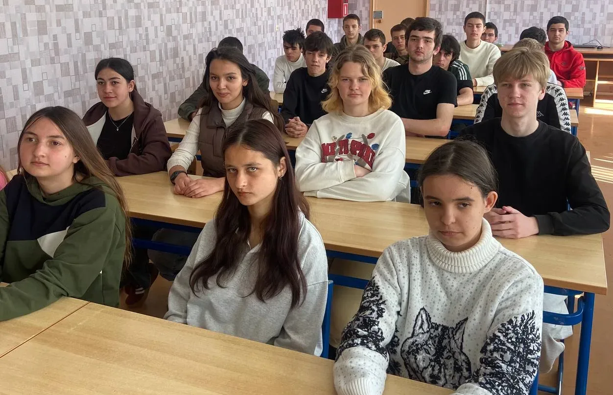 17 апреля 2026 года в КЧР ГБПОО МПК «Профессионал» преподаватель Хомутская Ю. Ю. провела классный ча