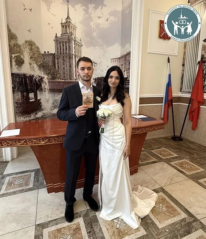 💙 Белые ночи в Петербурге: время любви и новых семей
 
Санкт-Петербург впечатляет жителей и гостей 