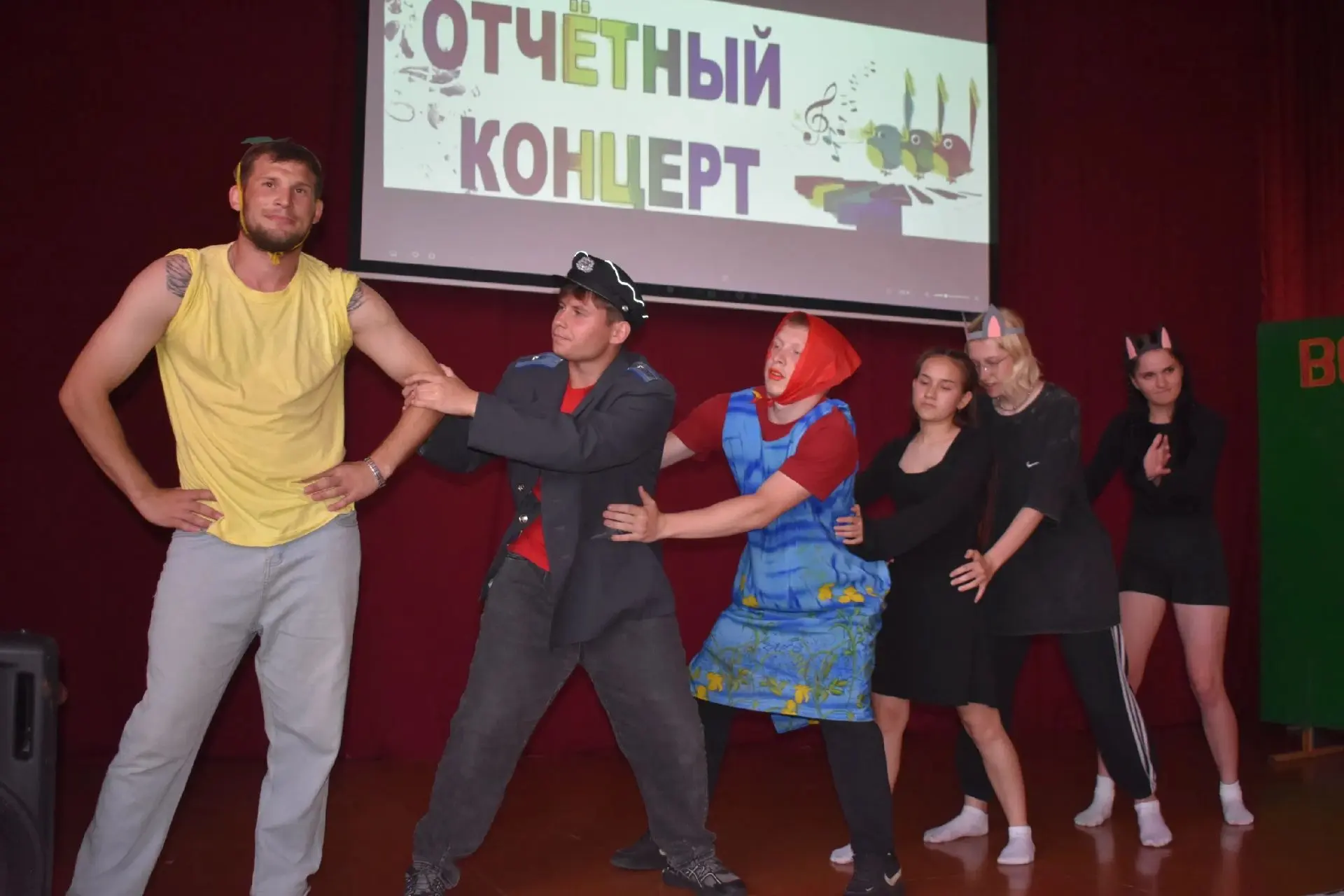 Пусть время, проведенное здесь, оставит в ваших сердцах теплые воспоминания. И, конечно же, такое же
