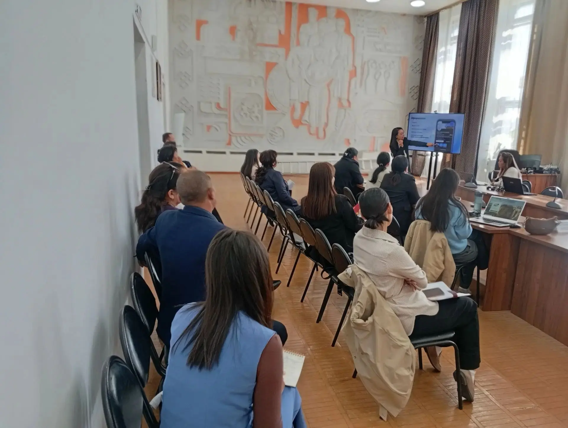 ✅ В актовом зале администрации Улуг‑Хемского кожууна состоялось обучающее мероприятие о...