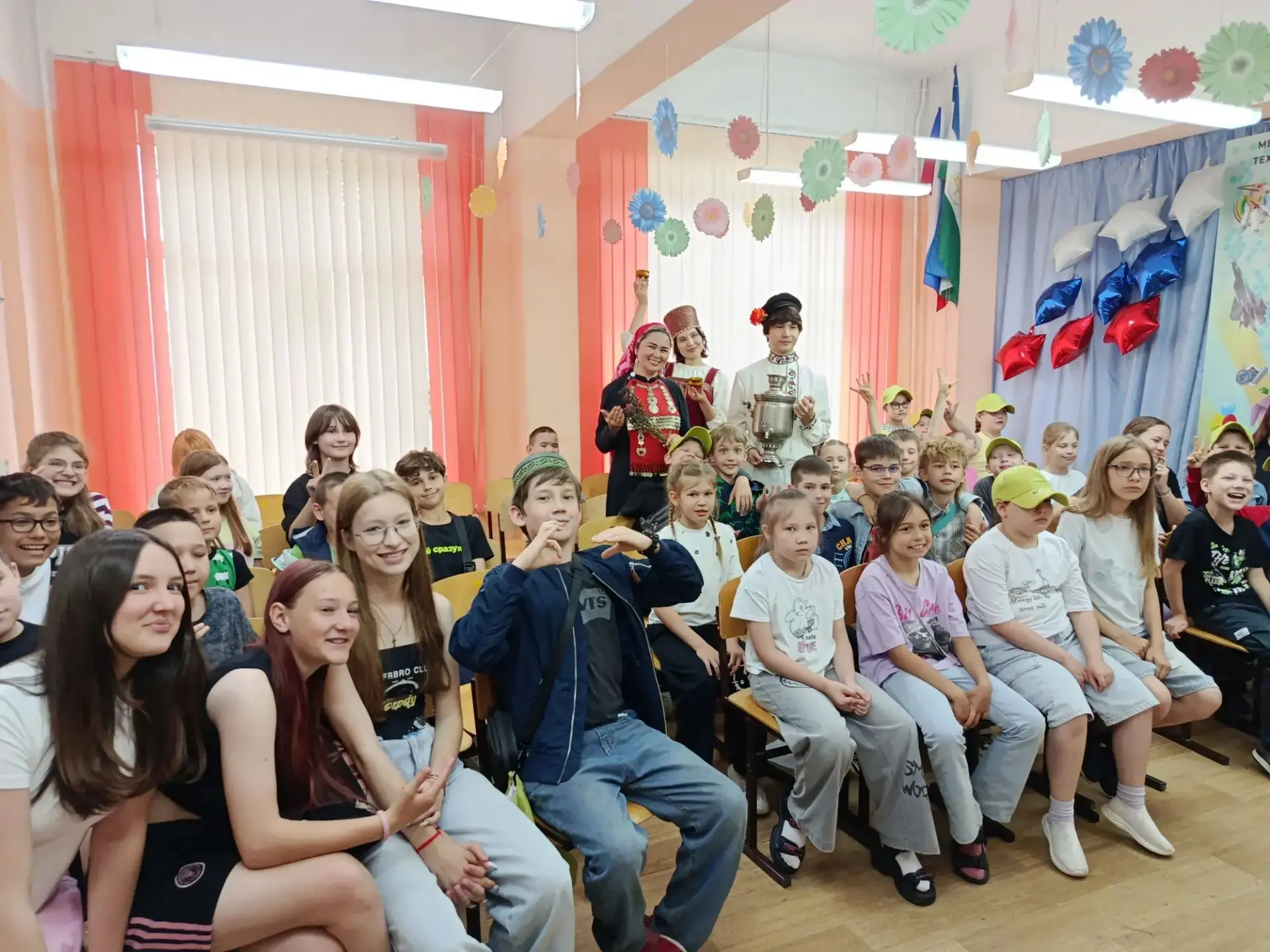 В Центре детского творчества «Вектор» прошел музейный десант «В гостях у самовара»

15 июня в Центре