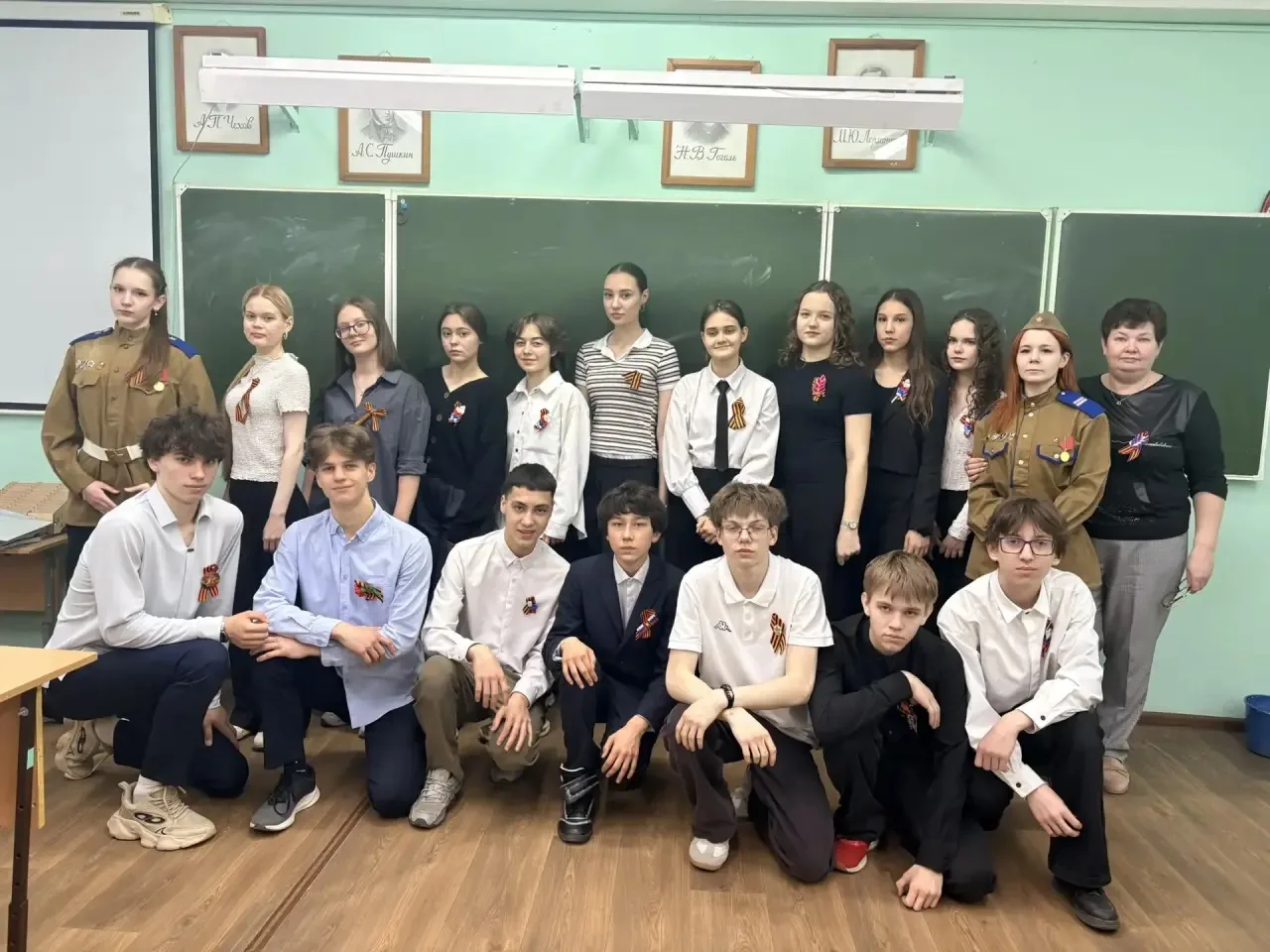 🎖️ Наша школа присоединилась к Всероссийской акции «Георгиевская ленточка — 2026»!   С гордостью соо