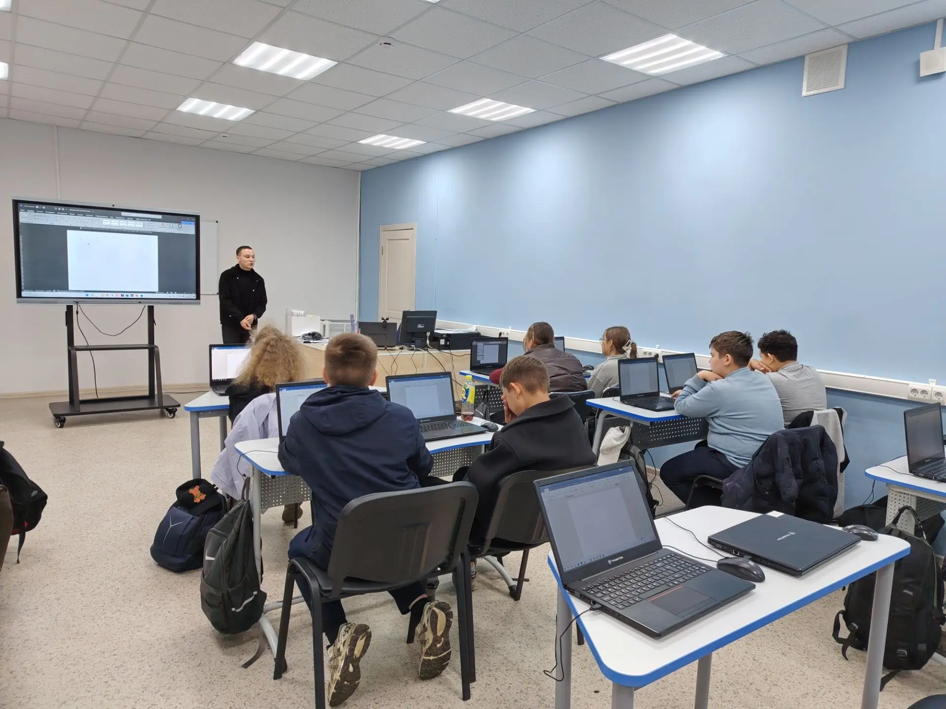 Продолжается наше взаимодействие с IT-Куб Колледжа индустрии и предпринимательства Сего...