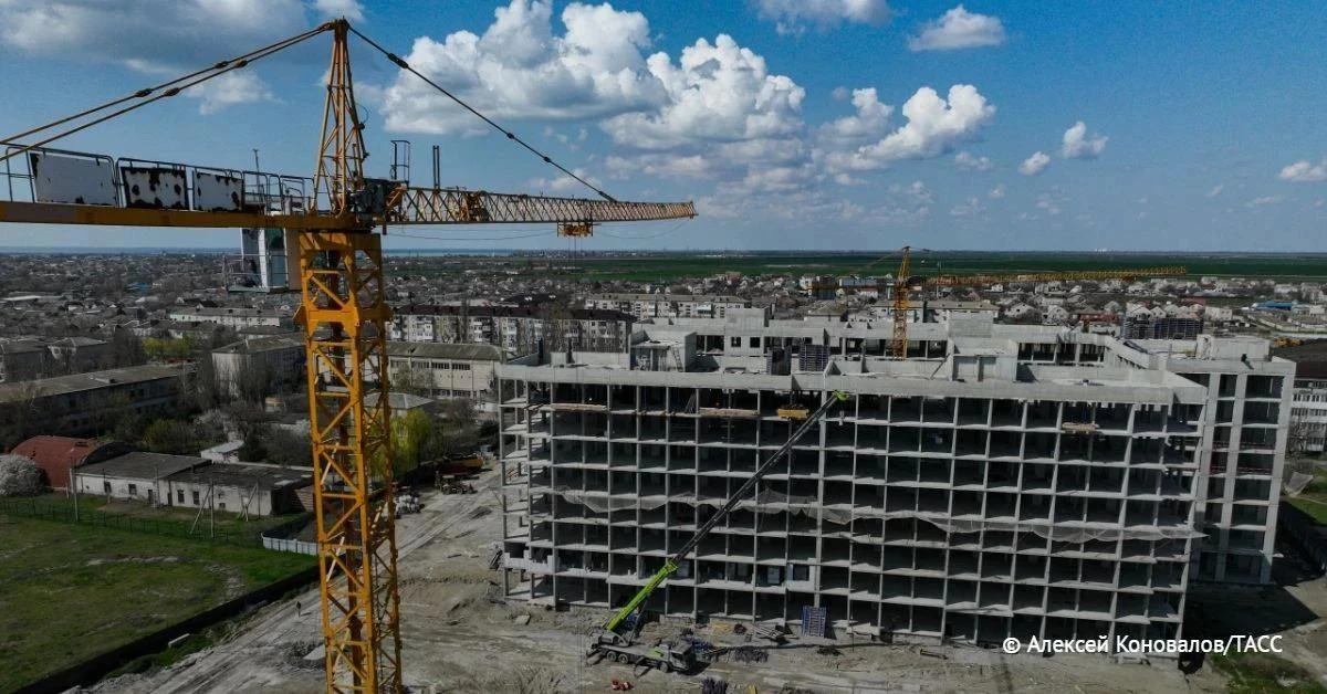 Наиболее активно работодатели в России искали весной монолитчиков — спрос на специалистов за год выр