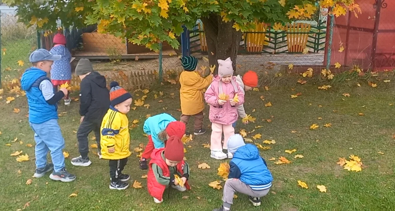 🍂 ДЕНЬ ОСЕННИХ ЛИСТЬЕВ в нашем детском саду, собрал детей вместе, чтобы не только насл...