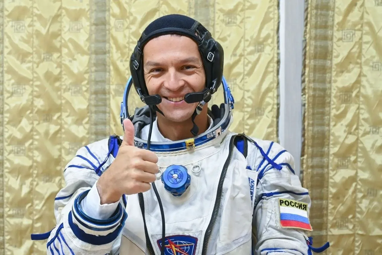 Как вы уже поняли, мы с Димой вернулись из отпуска. Загорелые, отдохнувшие, с хорошим н...