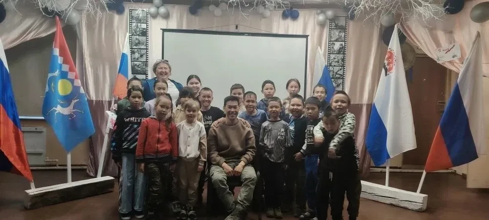 02.06.2026 в ДК с. Аянка прошла встреча с участником СВО Долганом Алексеем Осиповичем. На этой встре
