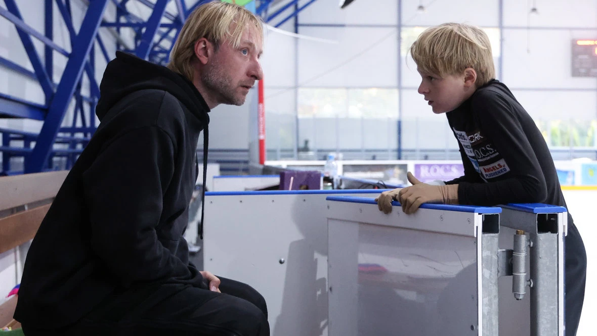 ✨ Спокойной ночи, страна ✨  ⛸️ 13-летний Александр Плющенко, сын Евгения Плющенко, он же Гном Гном