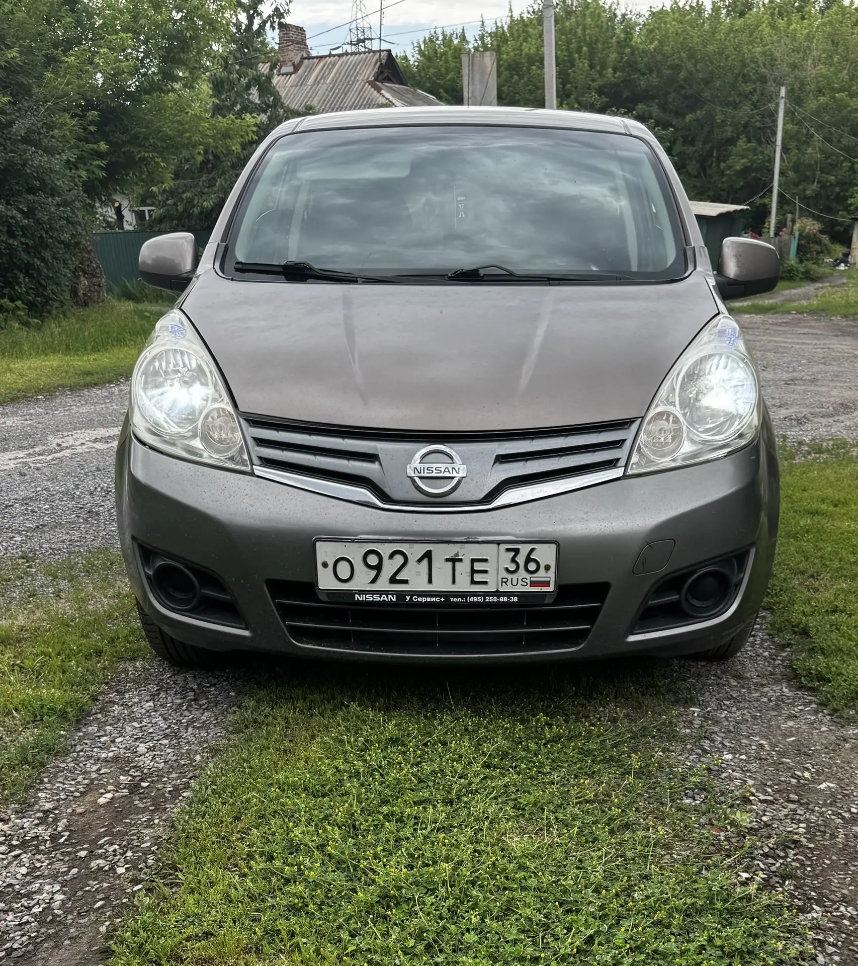 Продам нaдёжный и пpактичный Nissan Nоtе 2010 года выпуcка( механика) . Идеальный выбор...