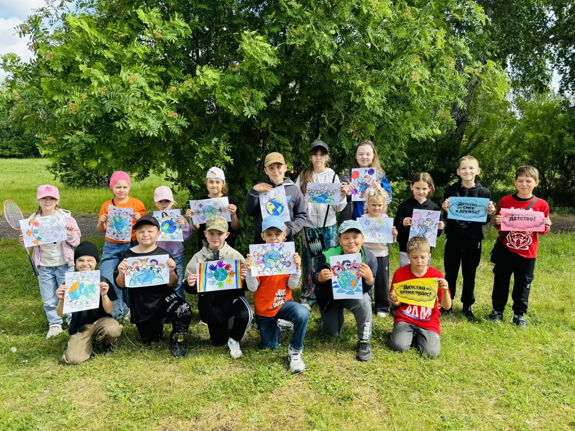 🌞В школе стартовала летняя смена! 
1 июня, в День защиты детей, мы открыли двери пришкольного лагер