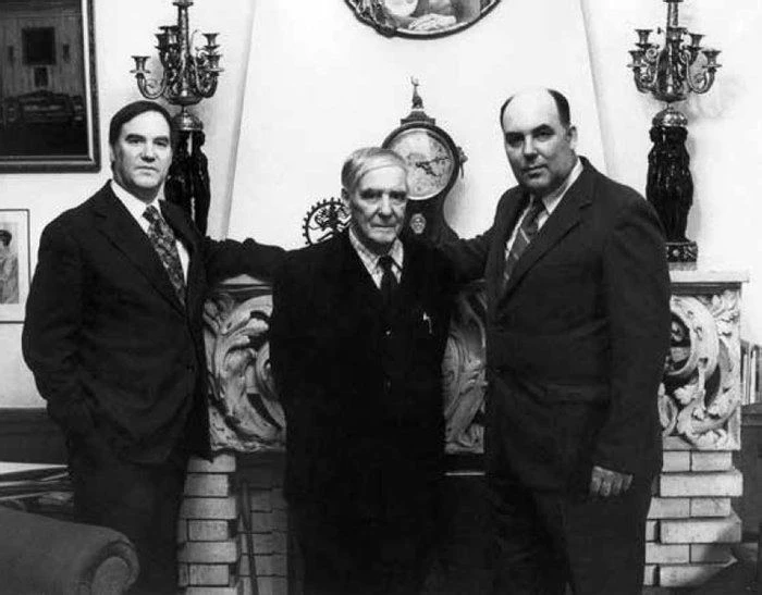 Петр Леонидович Капица с сыновьями, СССР, 1977 год.