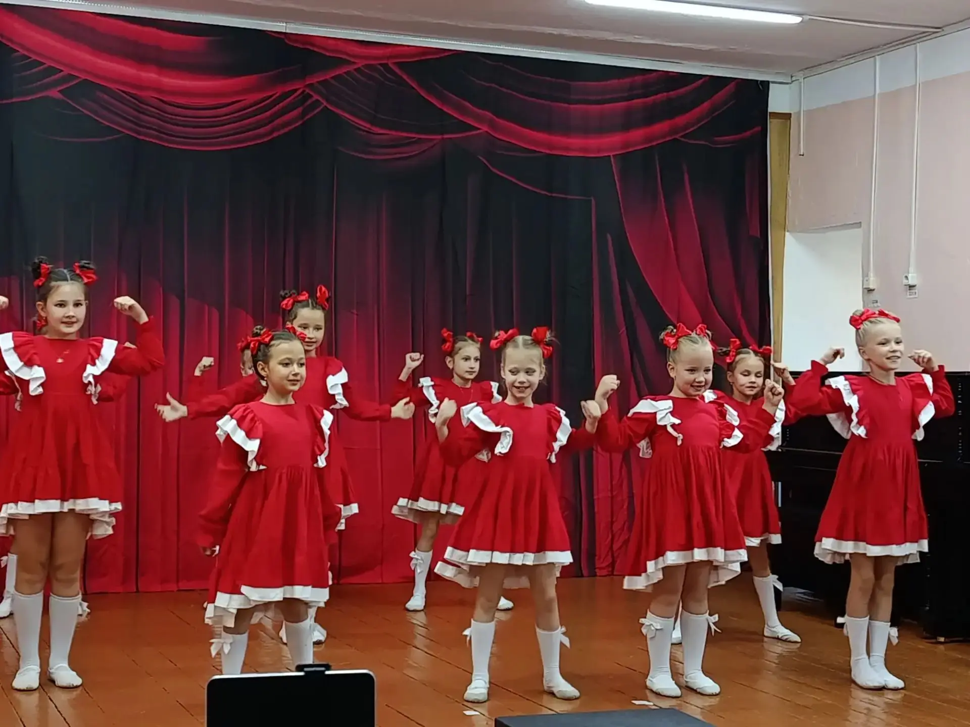🎭В ханкайской детской школе искусств прошёл праздничный концерт, посвящённый междунаро...