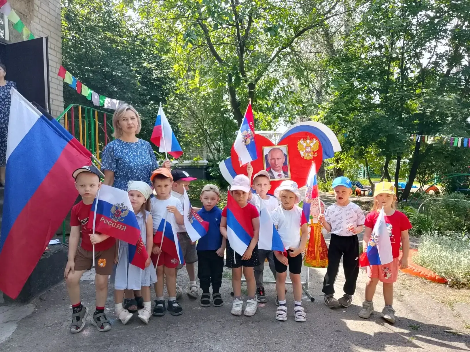 🇷🇺Накануне главного государственного праздника нашей страны, Дня России, в ГБДОУ "ДЕТСКИЙ САД N 5 