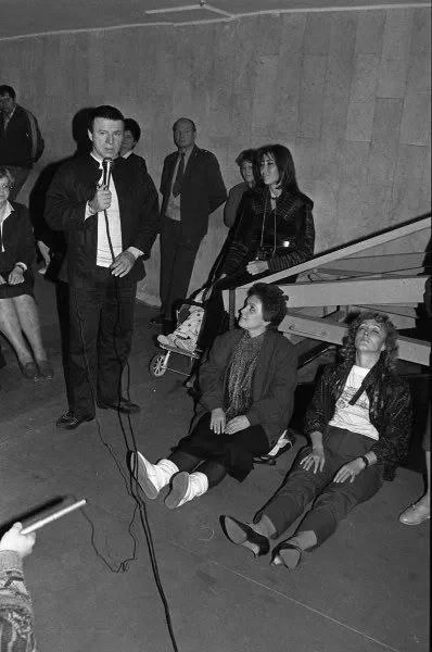 Оздоровительный сеанс психотерапевта Анатолия Кашпировского, 1991 год.