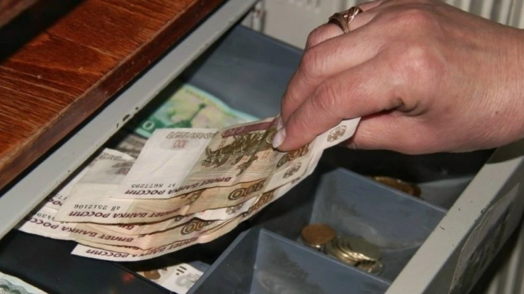 В Архангельске выявили магазины с нелегальной занятостью