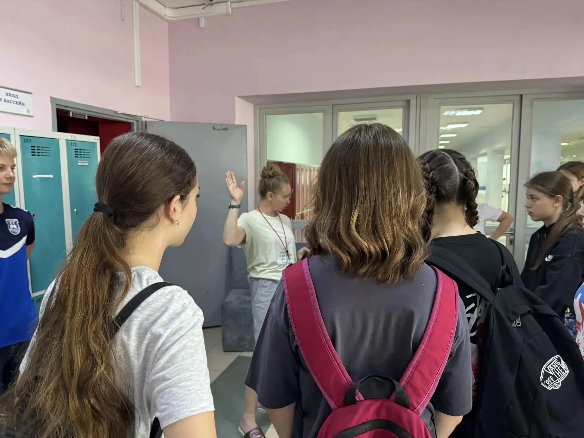 "Звёздный городок": что особенно запомнилось...

Медицинский отряд в бассейне

В рамках работы профи