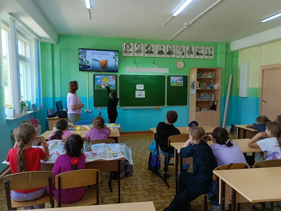 Воспитанники пришкольного лагеря «Дружная планета» продолжают насыщенную программу летнего отдыха. П