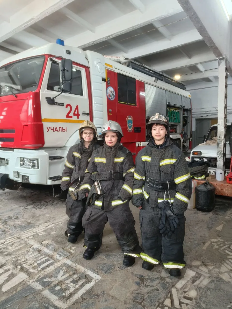 17.03.2026г. Сегодня с Дружиной Юных Пожарных "Искра" в очередной раз побывали в пожарной части г.Уч