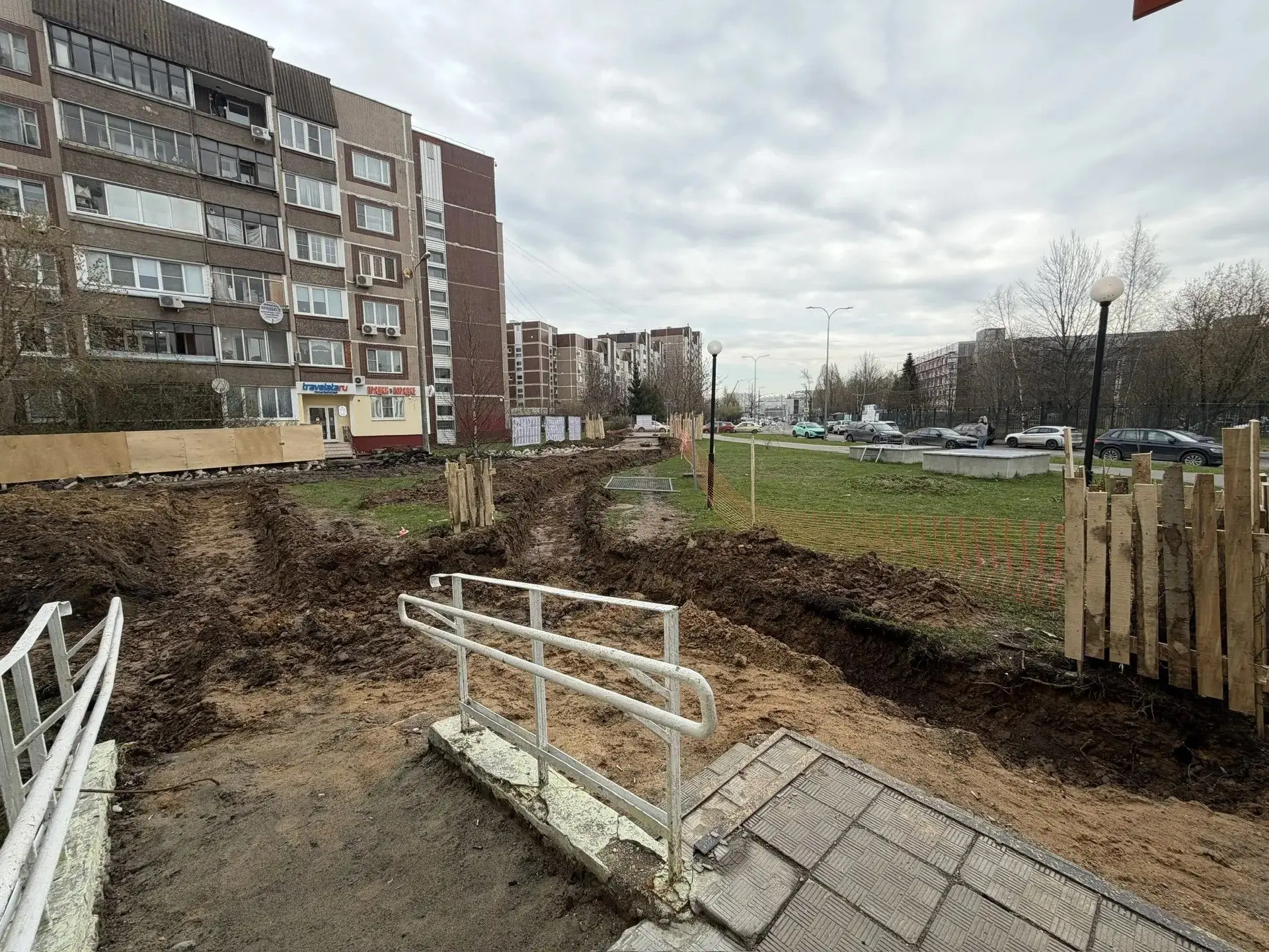 🛠 Благоустройство вокруг корпуса 1811 вступило в активную фазу