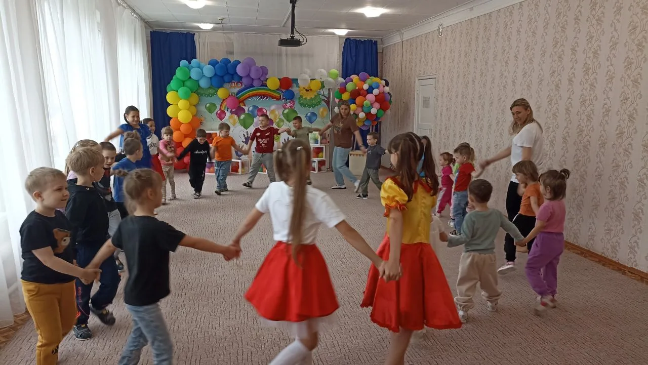 🌞Сегодня специалисты дома культуры, заведующая библиотекой, участники клубных формиров...