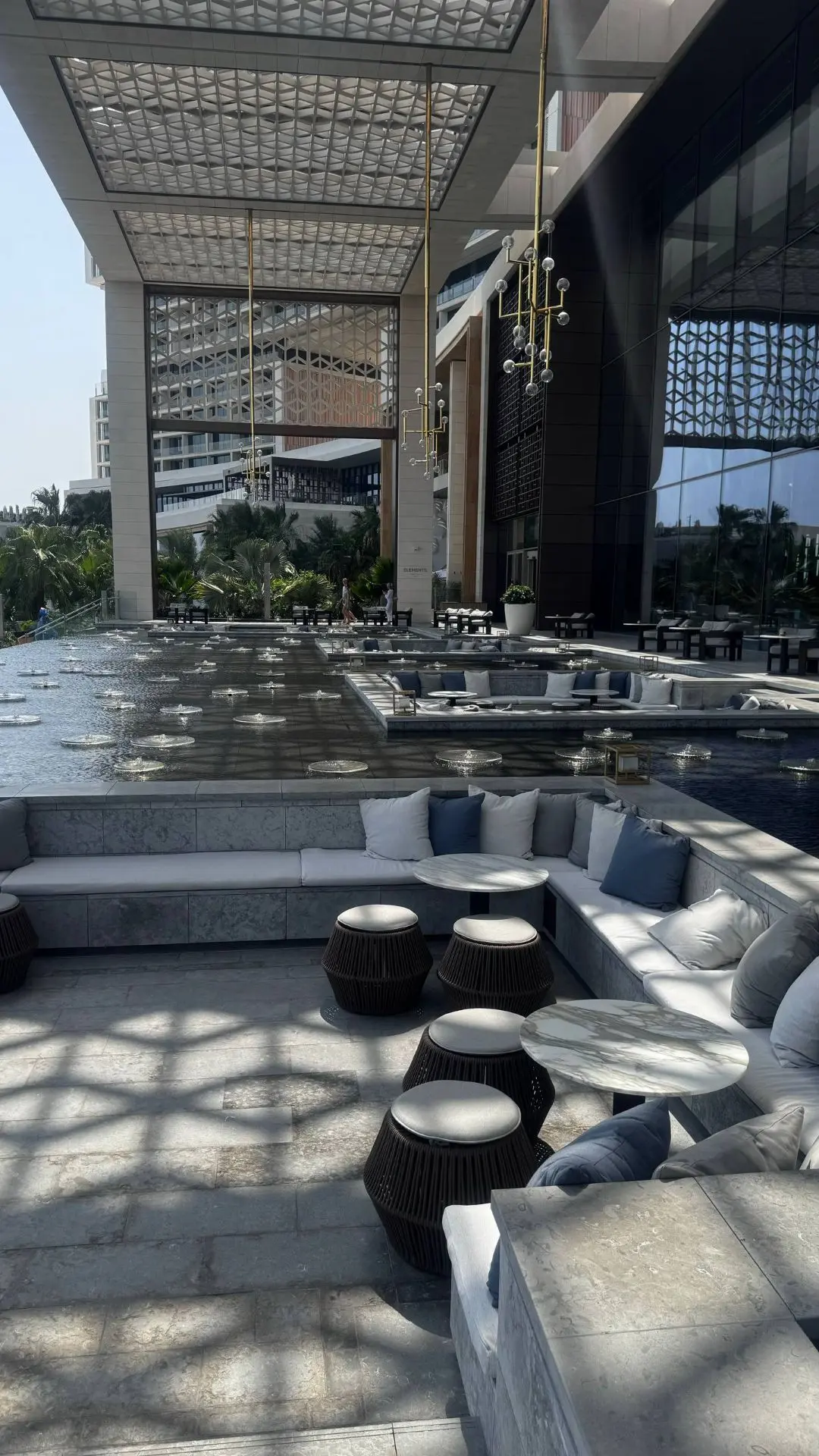Эксклюзивный отель Аtlantis Royal 5*  на Пальме (ОАЭ) был построен в 2023 году и конечн...