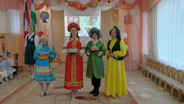 Здравствуй, новый учебный год! В нашем саду прошёл День знаний! 🎈🔔✨