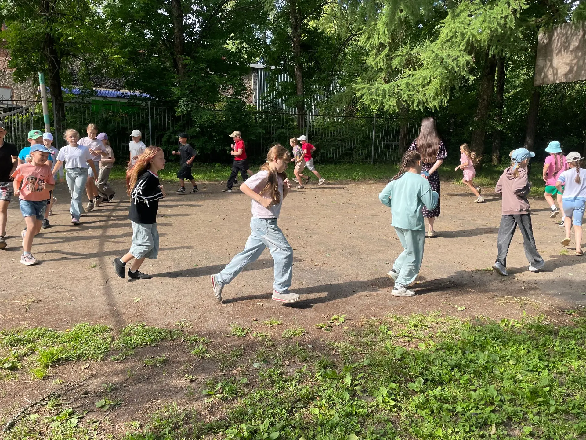 29 июня, в наш лагерь приехали гости — и день сразу стал особенным! 
Анимационная программа «Наше ле
