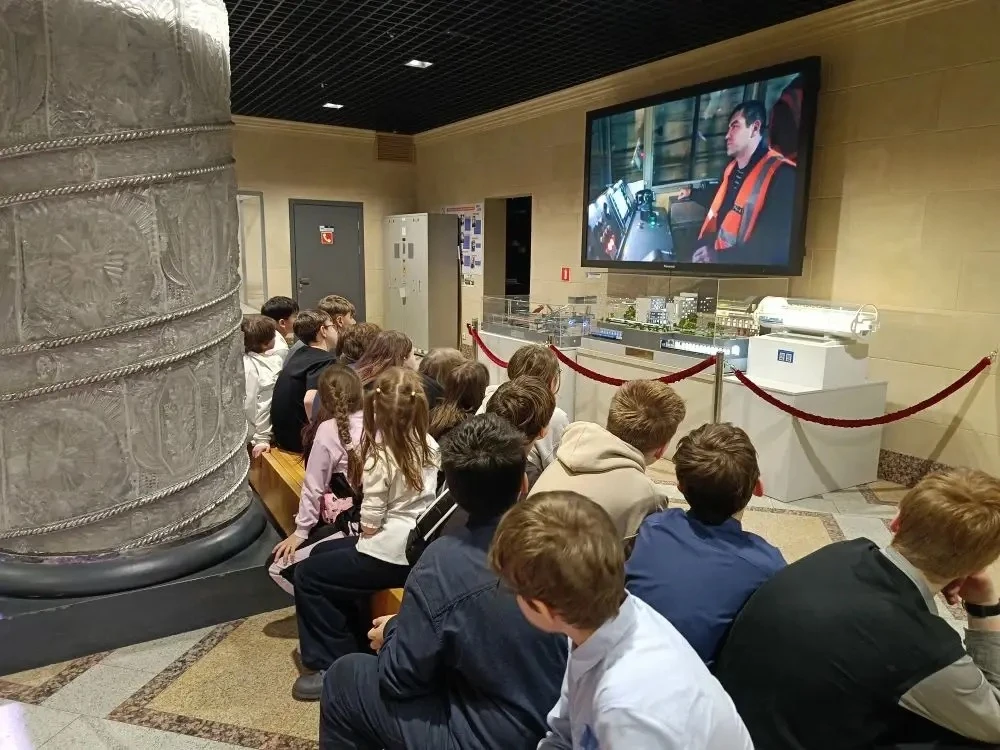 🚇✨ 9 апреля учащиеся 6 "А" класса, под руководством своего классного руководителя Ивановой Ларисы Вл