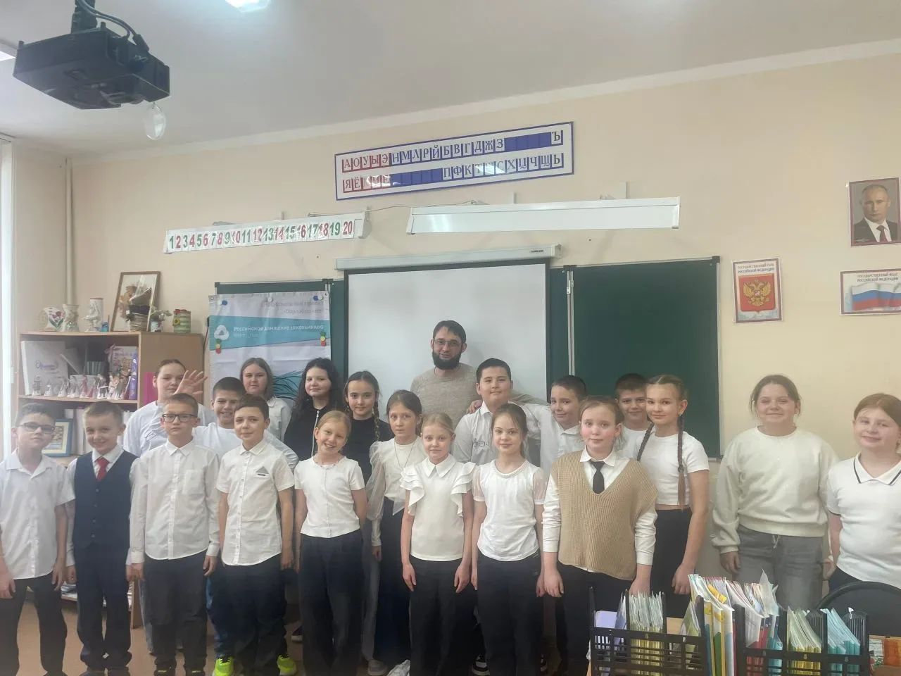 Родительская общественность. Школа – это движущая сила, которая состоит из трёх компонентов: обучающ