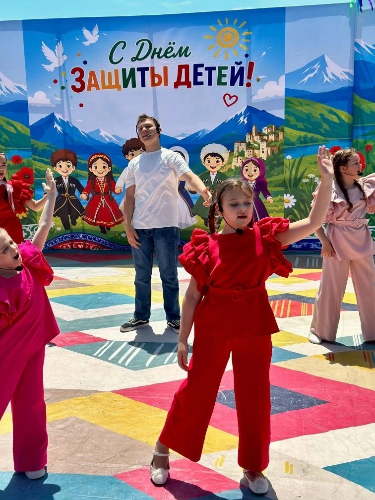Будущее планеты в наших руках. Это доказали учащиеся 2, 4,5 и 6а классов МКОУ СОШ2, которые приняли 