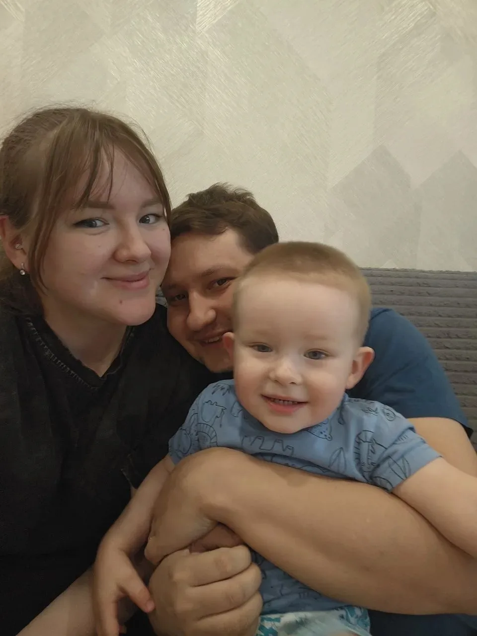 Открывает наш #ВеселыйПарадСемейныхУлыбок Семья Мезриных из группы "Смешарики"

#ПрограммаПросвещени