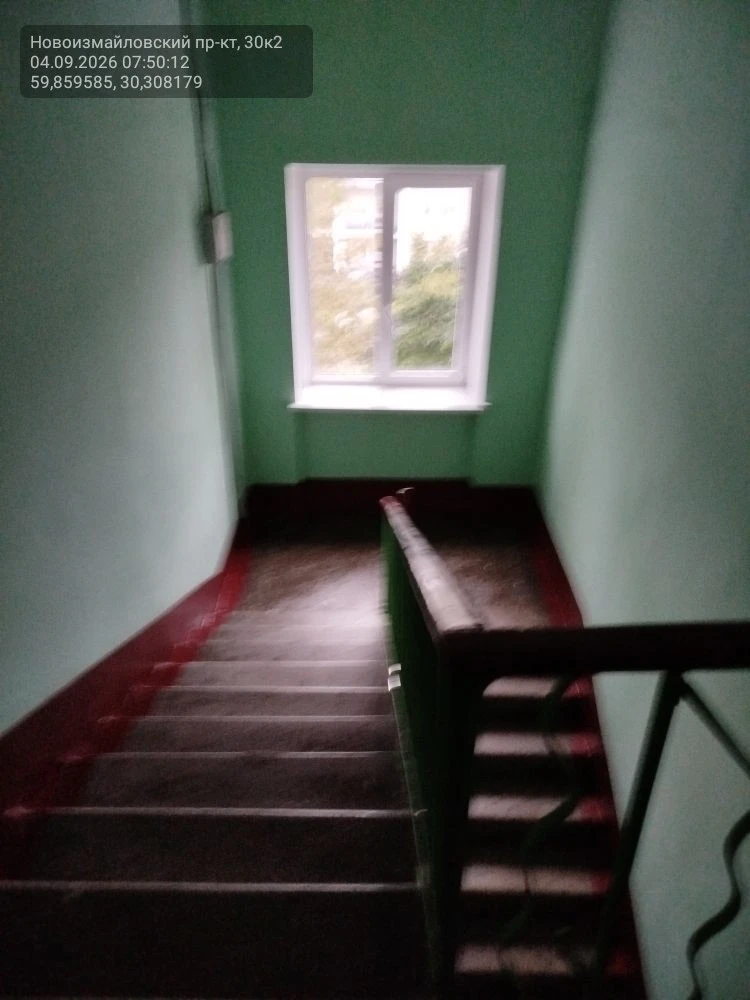 Уборка лестничных клеток в парадных многоквартирного дома по адресу: Новоизмайловский п...